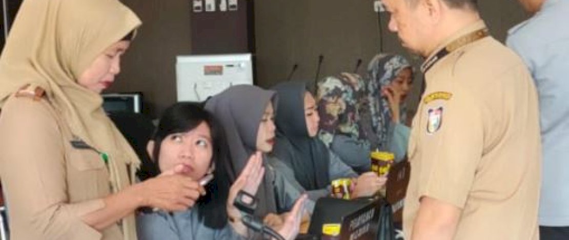 Disdukcapil Gelar Pelayanan Mobile AktivasIKD di Kantor Disnaker Makassar