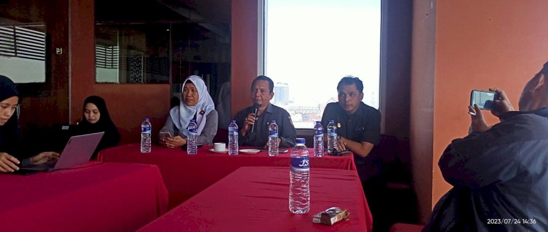 Bawaslu Kota Makassar Tantang Dukcapil&nbsp;Rekam Data 18 Ribu Warga yang Belum Miliki KTP Elektronik