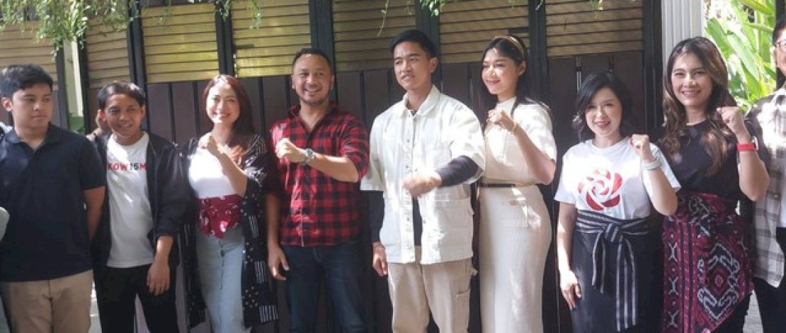 Kaesang Resmi Jadi Anggota PSI, Jokowi dan Keluarga Bakal Hengkang dari PDIP? Kaesang Resmi Jadi Anggota PSI, Jokowi dan Keluarga Bakal Hengkang dari PDIP?