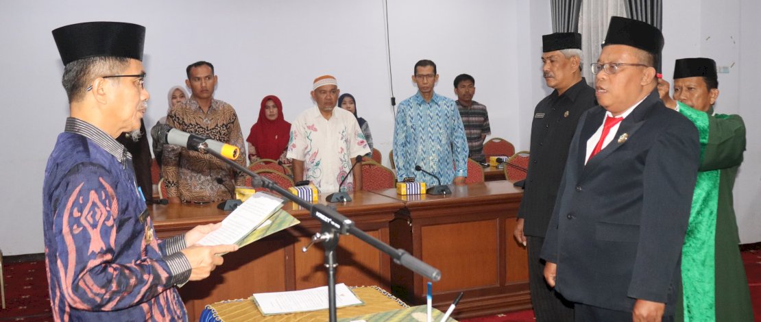 Wakil Bupati Saiful Arif melantik Asnawi Dahlan sebagai Direktur Utama PDAM Kabupaten Kepulauan Selayar.