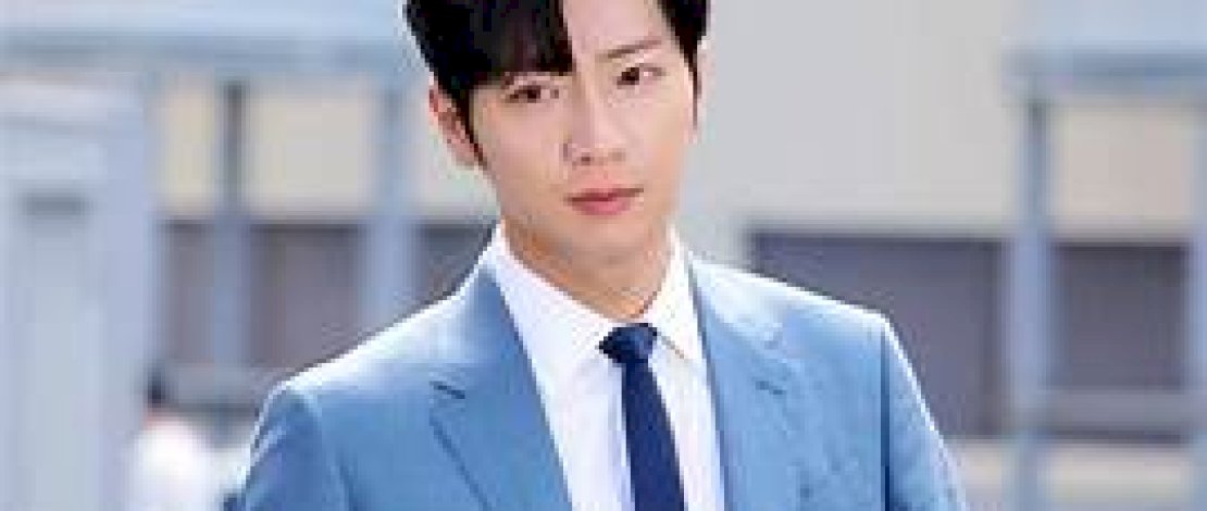 Aktor Korea Selatan Lee Sang Yeob dikabarkan bakal menikah dengan kekasihnya yang datang dari kalangan non-Celebrity