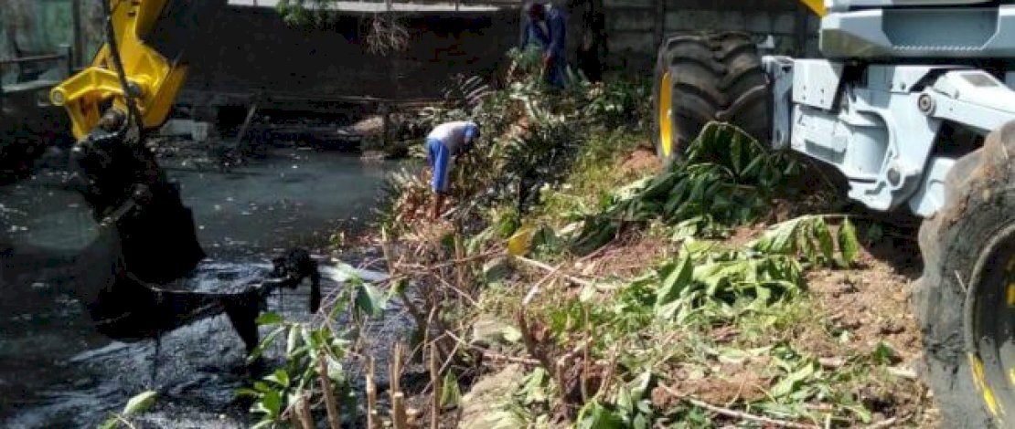 DPU Makassar Normalisasi Saluran Sekunder Kanal Banoa  untuk Atasi Genangan Air