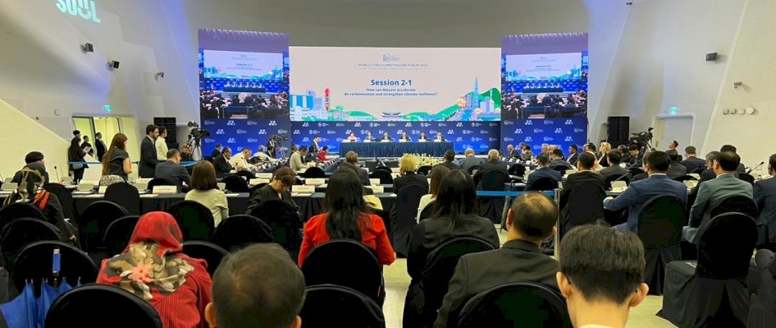 Danny Pomanto, Wali Kota Makassar, membagikan inovasi ketahanan iklim kota dalam World Cities Summit Mayor Forum 2023 di Seoul, Korea. Danny Pomanto, Wali Kota Makassar, membagikan inovasi ketahanan iklim kota dalam World Cities Summit Mayor Forum 2023 di Seoul, Korea.