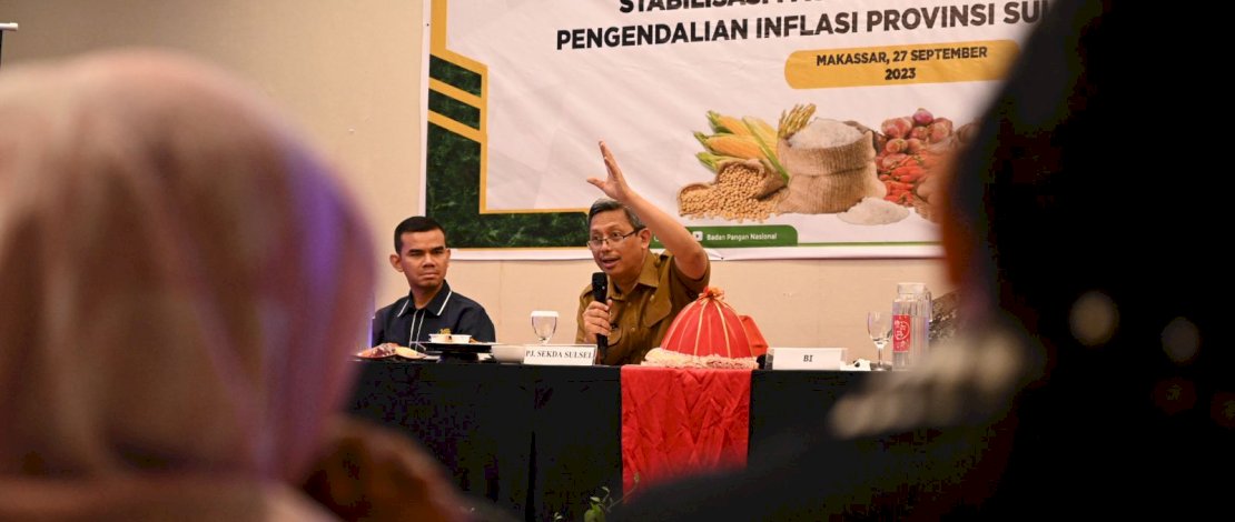 Pj Sekprov Sulsel, Andi Muhammad Arsjad, membuka Rapat Koordinasi (Rakor) Stabilisasi Pasokan dan Harga Pangan (SPHP) Pengendalian Inflasi Provinsi Sulsel, yang dilaksanakan di Hotel Ibis, Jalan Maipa Makassar, Rabu, 27 September 2023. Pj Sekprov Sulsel, Andi Muhammad Arsjad, membuka Rapat Koordinasi (Rakor) Stabilisasi Pasokan dan Harga Pangan (SPHP) Pengendalian Inflasi Provinsi Sulsel, yang dilaksanakan di Hotel Ibis, Jalan Maipa Makassar, Rabu, 27 September 2023.
