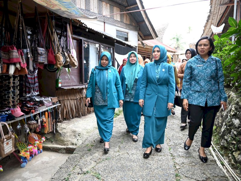 Angka Perkawinan Anak Tinggi di Toraja Utara, Sofha Marwah Minta Pengurus PKK Gencarkan Sosialisasi