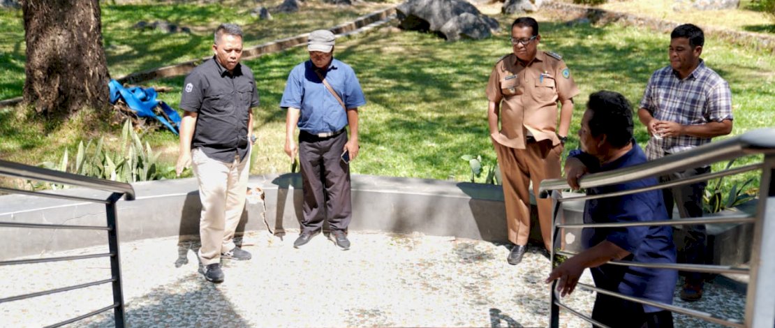 Kepala STIS dan tim melakukan koordinasi dengan Kepala Dinas Sosial Kabupaten Maros, Kepala Dinas Pariwisata, Camat, serta Kepala Desa setempat. Kepala STIS dan tim melakukan koordinasi dengan Kepala Dinas Sosial Kabupaten Maros, Kepala Dinas Pariwisata, Camat, serta Kepala Desa setempat.