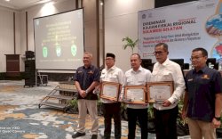 Gowa Terima Pengahrgaan Pegelolaan Dana Desa Terbaik di Sulsel