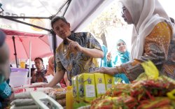 Tekan Inflasi Di Sulsel, PJ Sekda Buka Pasar Murah GPM di Kecamatan Mariso