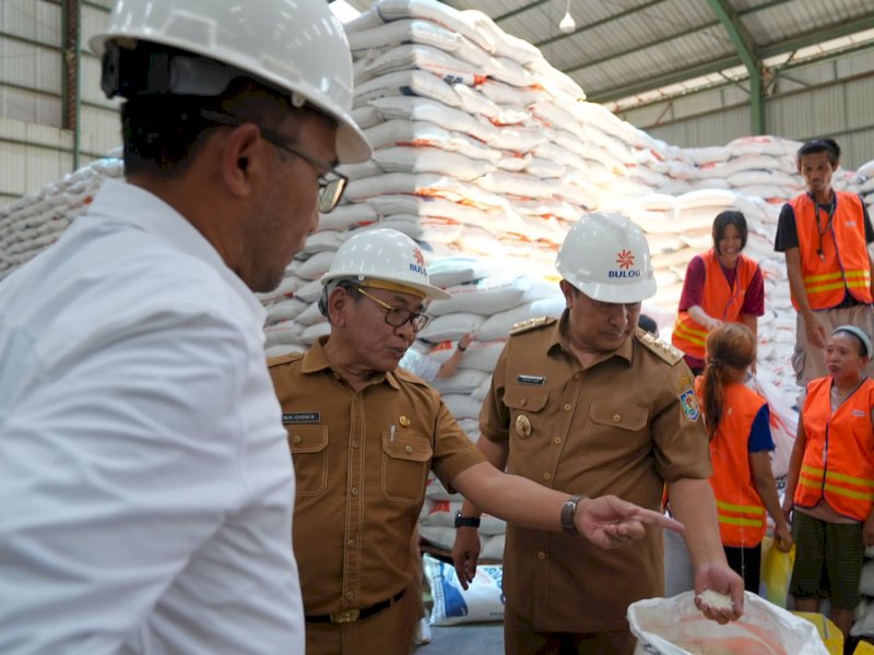 Stok Beras Cukup Hingga Akhir Tahun, Pj Gubernur Bahtiar Apresiasi Kinerja Bulog Sulsel