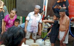 Ratusan Warga di Sabutung Baru Nikmati Bantuan Air Bersih, Ketua RT: Terima Kasih Dokter Fadli Ananda