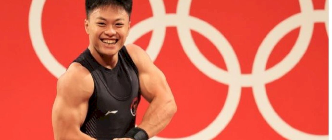 Lifter Asal Makassar Pecahkan Rekor Dunia di Asian Games