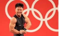 Lifter Asal Makassar Pecahkan Rekor Dunia di Asian Games