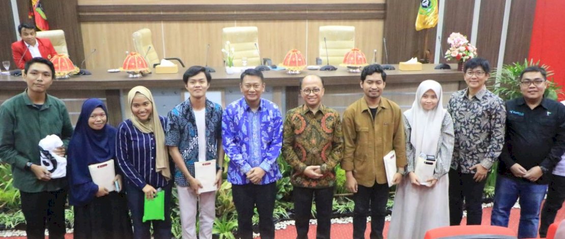 Sekretaris Jenderal Kementerian Ketenagakerjaan (Sekjen Kemenaker) Republik Indonesia, Prof. Anwar Sanusi, PhD menjadi pembicara dalam kegiatan Ministerial Lecture yang diselenggarakan Kemenaker, Pasker ID, bekerja sama Direktorat Kemahasiswaan dan Penyiapan Karir.
