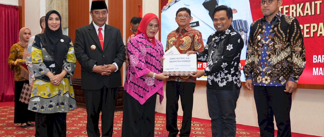 Penjabat Gubernur Provinsi Sulawesi Selatan (Sulsel), Bahtiar Baharuddin, berharap inovasi Pemerintah Takalar soal aplikasi Inzting stunting jadi aplikasi nasional. Penjabat Gubernur Provinsi Sulawesi Selatan (Sulsel), Bahtiar Baharuddin, berharap inovasi Pemerintah Takalar soal aplikasi Inzting stunting jadi aplikasi nasional.