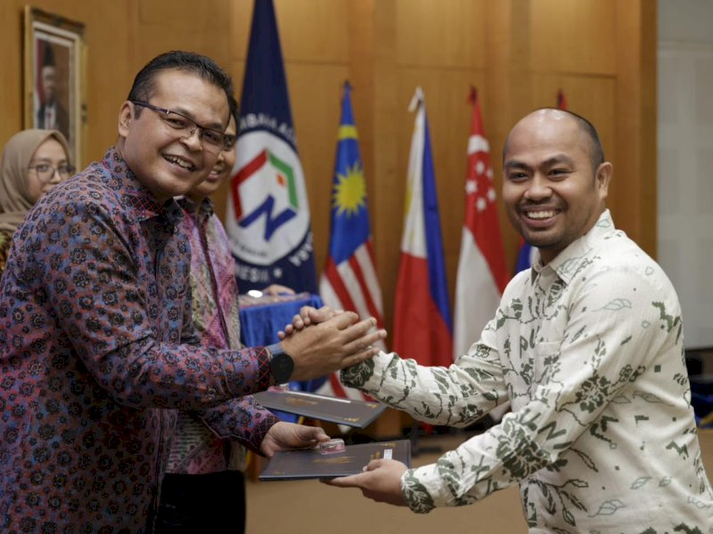 Kadis Pariwisata Kota Makassar, Muhammad Roem Lulusan Terbaik dalam Pelatihan Kepemimpinan Nasional Tingkat II
