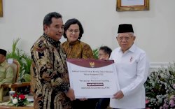 Apresiasi Penanganan Stunting di Sulsel, Wapres Serahkan Dana Insentif Fiskal ke Pj Gubernur Bahtiar