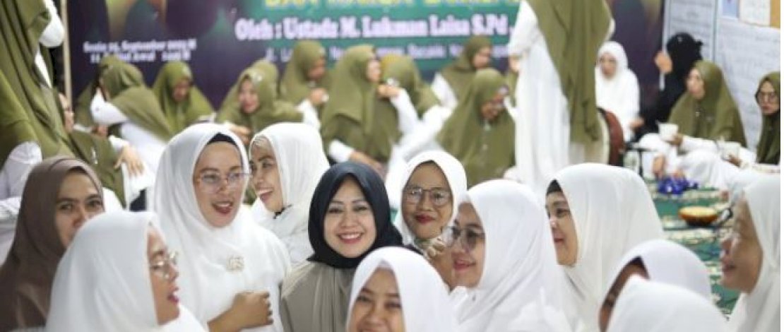 Erna Rasyid Taufan Rayakan Maulid Nabi Bersama Masyarakat di Lakkene Erna Rasyid Taufan Rayakan Maulid Nabi Bersama Masyarakat di Lakkene
