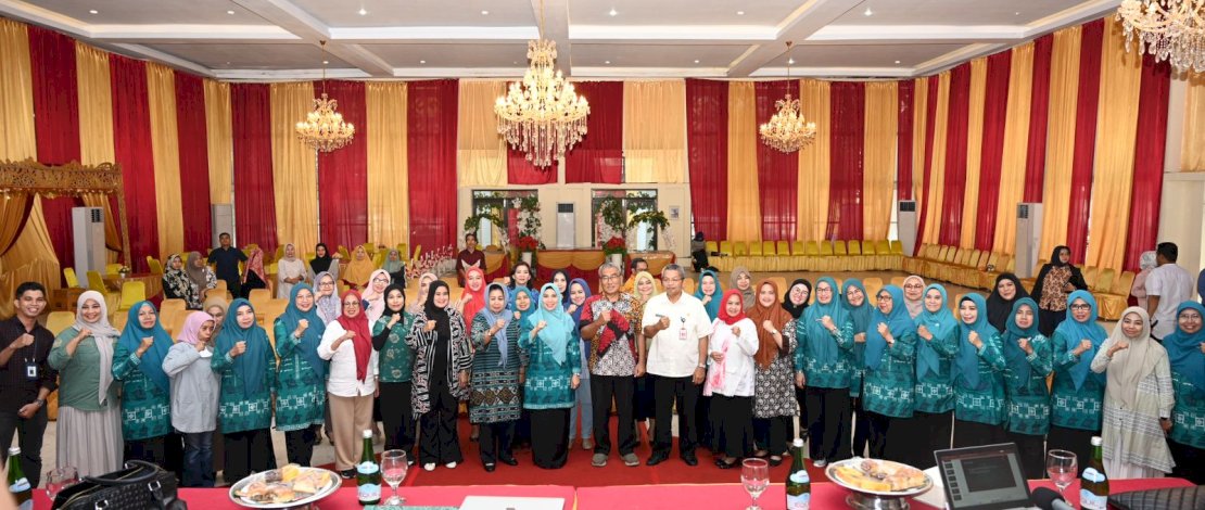 Pj Ketua TP PKK Sulsel, Sofha Marwah Bahtiar, memimpin langsung Rapat Koordinasi Sinergitas Program PKK Sulsel bersama OPD Lingkup Pemprov Sulsel, di Gedung Balai Kartini, Jumat, 6 Oktober 2023. Pj Ketua TP PKK Sulsel, Sofha Marwah Bahtiar, memimpin langsung Rapat Koordinasi Sinergitas Program PKK Sulsel bersama OPD Lingkup Pemprov Sulsel, di Gedung Balai Kartini, Jumat, 6 Oktober 2023.