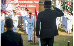 Wali Kota Parepare Mengukuhkan Paskibraka dan Dampingi&nbsp;yang Tidak Didampingi Orang Tua
