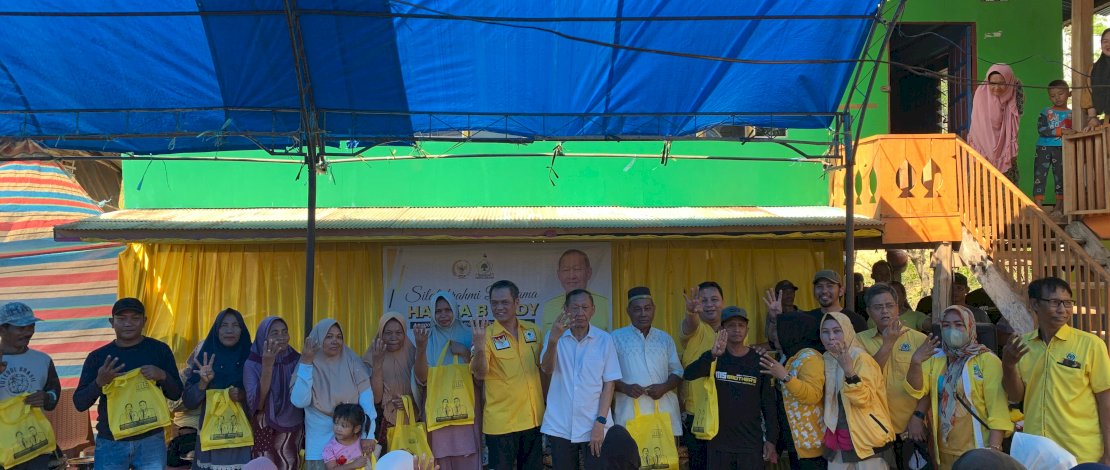 Anggota DPR RI, Hamka B Kady, bersilaturahmi dengan warga Kelurahan Bulukunyi, Kabupaten Takalar.