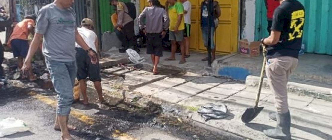 Pemkot&nbsp; Parepare&nbsp;Gandeng Mahasiswa KKN Bersihkan Lingkungan Pasar Lakessi