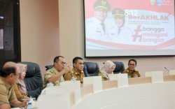 Pimpin Rakor Pemkot Makassar, Danny Pomanto: ASN/ Laskar Pelangi Rajin Akan Saya Promosi