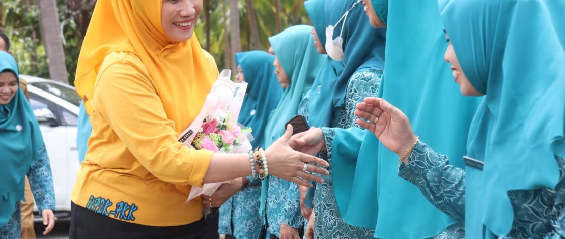 Tim Penggerak (TP) PKK Kabupaten Kepulauan Selayar kembali melakukan kegiatan Supervisi, Monitoring, Evaluasi dan Pelaporan (SMEP) di Kecamatan Bontomanai, Selasa, 10 Oktober 2023.