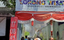 Breaking News! Kebakaran&nbsp;di Longwis Bougenville di Makassar, Upaya Pemadam  Masih Berlangsung