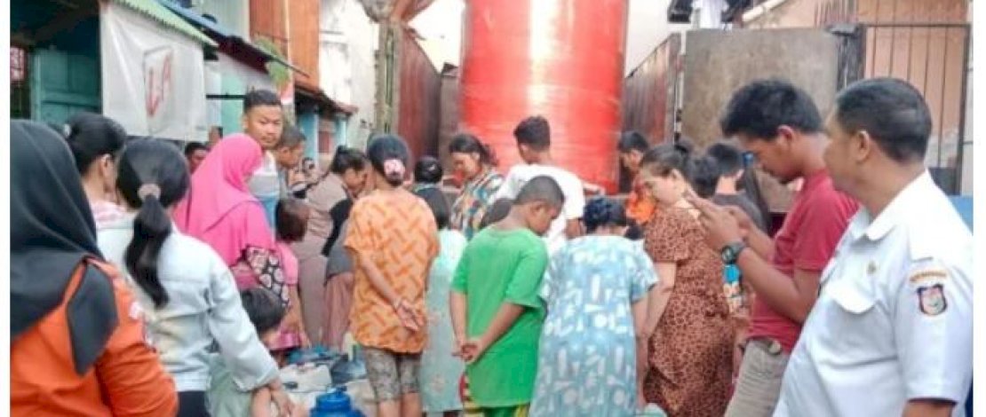 Pemerintah Kecamatan Bontoala Gandeng PDAM Salurkan Bantuan Air Bersih untuk Masyarakat Terdampak Krisis Air