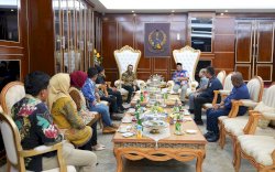 Pj Gubernur Bahtiar&nbsp;Minta KPID Sulsel Dukung Program Prioritas Pemerintah