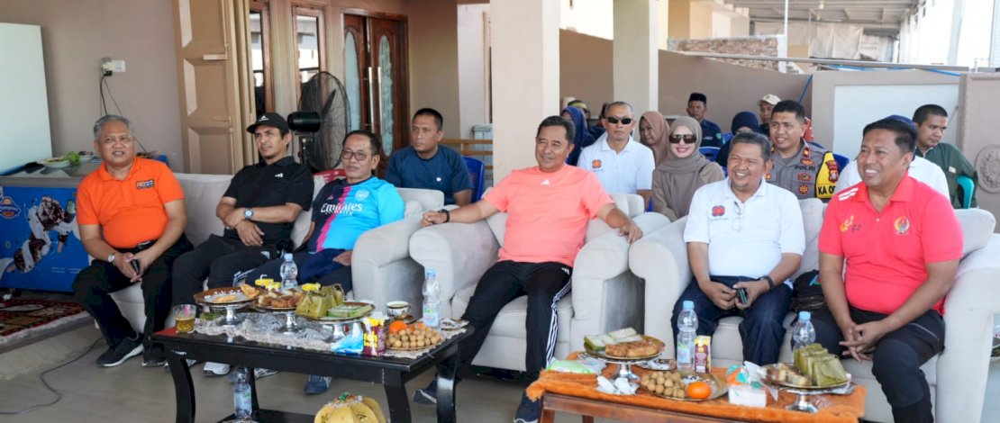 Di sela kunjungan kerjanya di Kabupaten Maros, Penjabat Gubernur Sulsel, Bahtiar Baharuddin menyempatkan diri memenuhi undangan dari pengurus Dewan Pengurus Daerah (DPD) Real Estate Indonesia (REI).