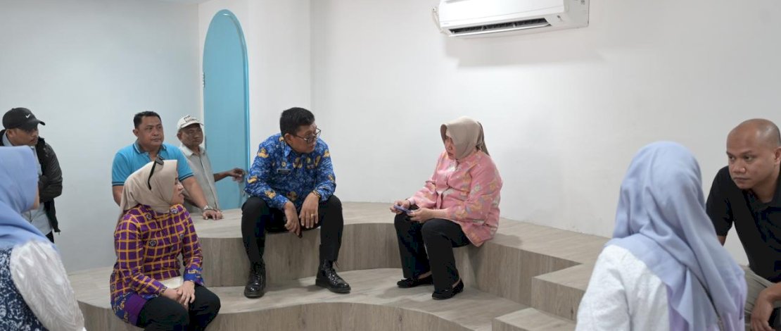 Bunda PAUD Kota Makassar, Indira Jusuf Ismail, meninjau kondisi bangunan baru Sekolah PAUD di Kecamatan Mariso, Selasa, 17 Oktober 2023. Bunda PAUD Kota Makassar, Indira Jusuf Ismail, meninjau kondisi bangunan baru Sekolah PAUD di Kecamatan Mariso, Selasa, 17 Oktober 2023.