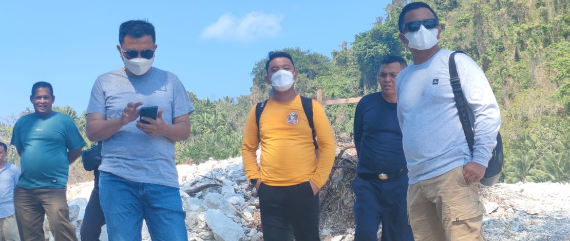 Bupati Kepulauan Selayar Muh Basli Ali kembali meninjau proyek pembangunan Pelabuhan Penyeberangan Fery yang ada di Pulau Kalotoa, Kecamatan Pasilambena, Rabu, 18 Oktober 2023.