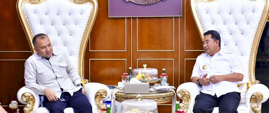 Penjabat Gubernur Sulsel, Bahtiar Baharuddin, menerima kunjungan pimpinan dari Kalla Group, di Ruang Kerjanya, di Kantor Gubernur Sulsel, Rabu, 18 Oktober 2023.