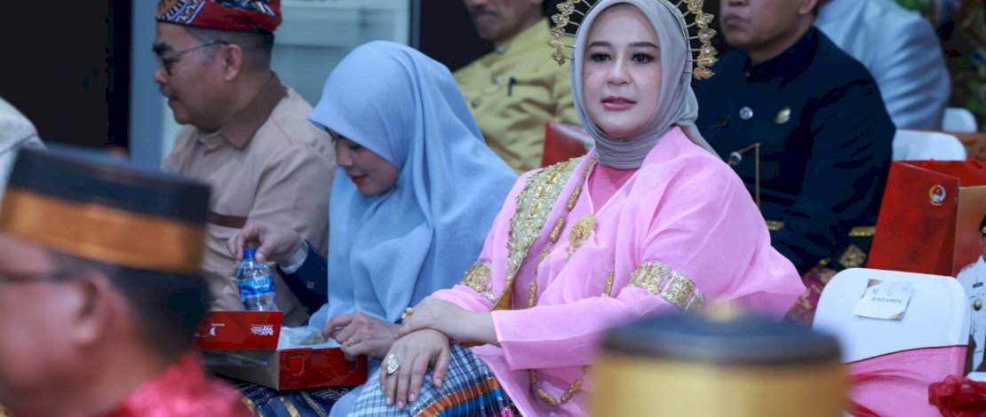 Wakil Wali Kota Makassar, Fatmawati Rusdi, menghadiri Rapat Paripurna Peringatan Hari Jadi Sulawesi Selatan ke 354 tahun, di Kantor DPRD Provinsi Sulsel, Kamis, 19 Oktober 2023.