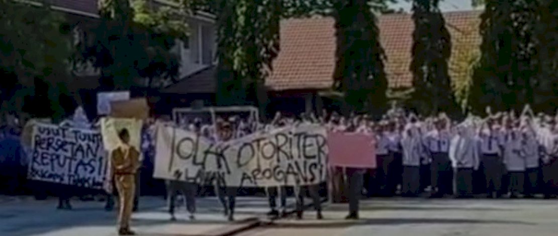 Ilustrasi siswa SMA Demo