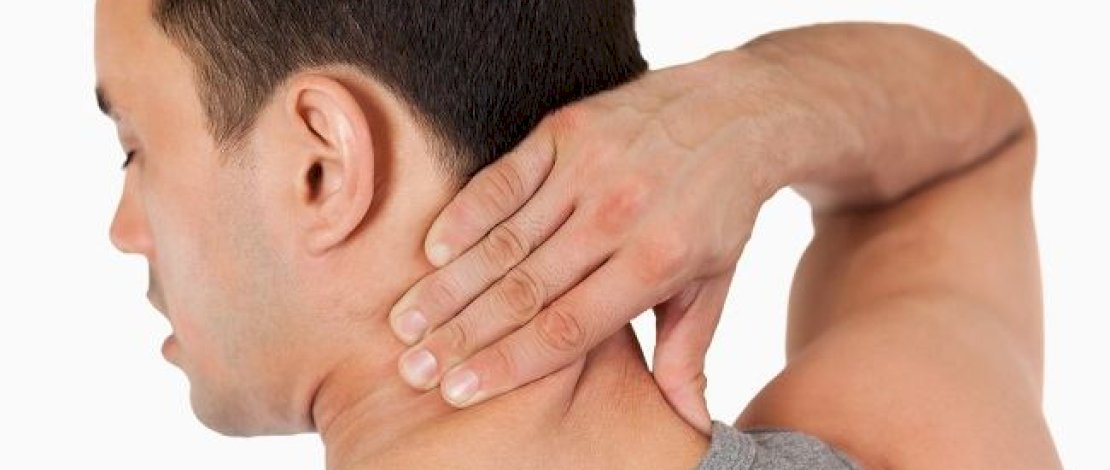 Jangan Panik, Begini Cara Atasi Leher Sakit Saat Bangun Tidur 