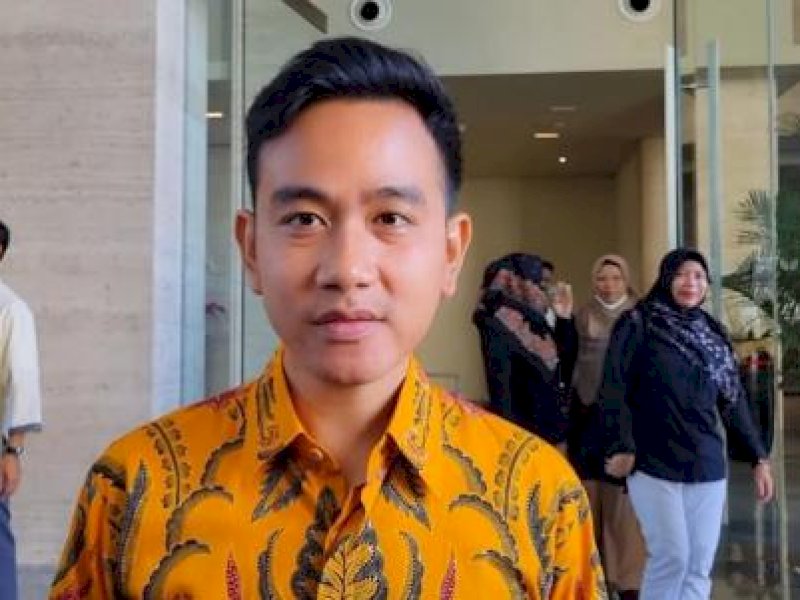 Gibran Rakabuming Raka dan Partai Golkar: Berkunjung ke Jakarta, Pertemuan atau Kepastian Politik?