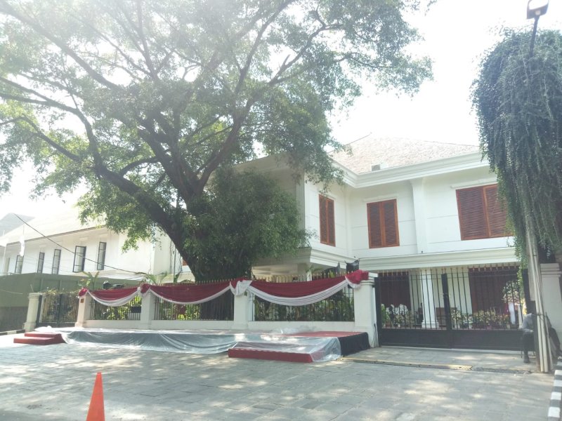 Ada Podium di Rumah Prabowo, Siap-siap Konferensi Pers Pengumuman Cawapres?