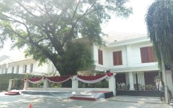 Ada Podium di Rumah Prabowo, Siap-siap Konferensi Pers Pengumuman Cawapres?