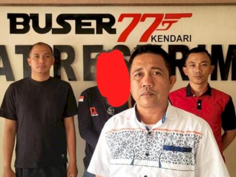 Pria di Kendari Cekik dan Ancam Penjual Air Galon dengan Pistol Gegara Perut Istrinya Disentuh