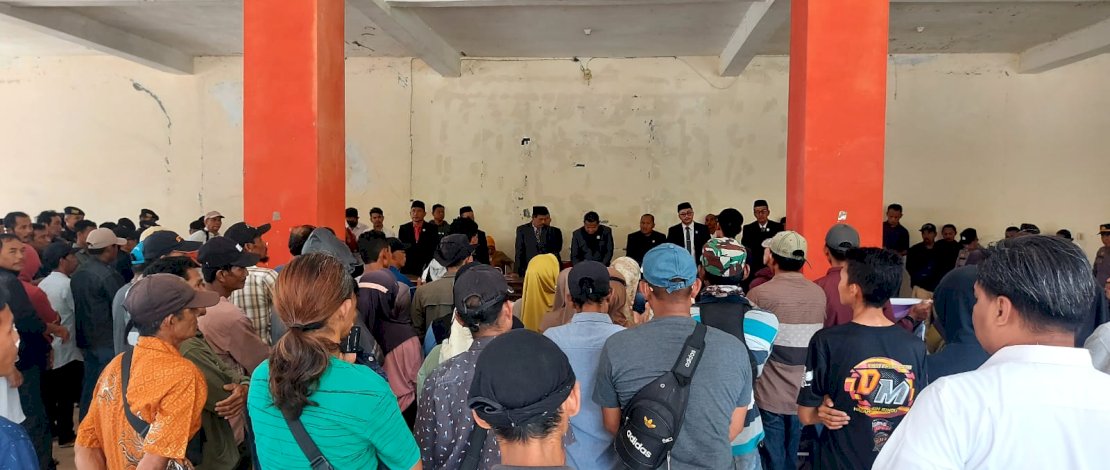 Gara-gara Sengketa Lahan,  Ratusan Masyarakat Poleonro Unjuk Rasa di DPRD Bone