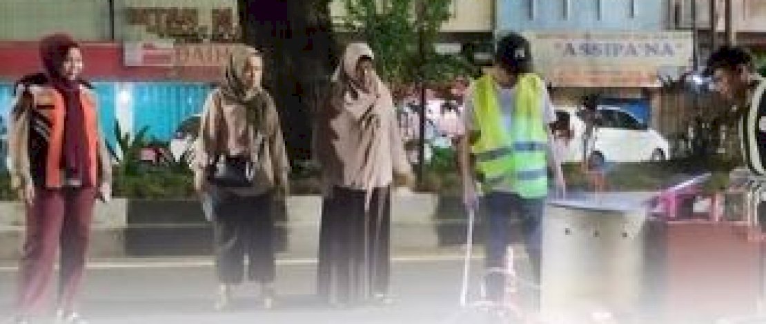 Kadishub Kota Makassar Tinjau Lokasi Pengerjaan Marka Jalan di Jl. Bandang