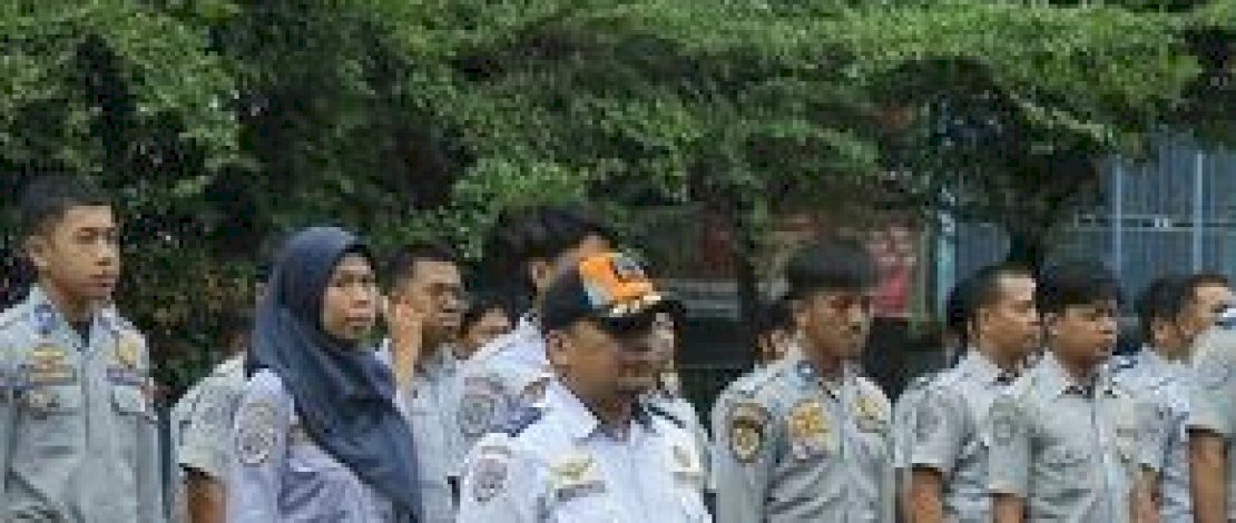 Kasie Transportasi Publik Pimpin Apel Pagi Dishub Makassar