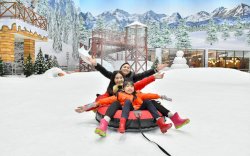 Ingin Bermain Salju di Makassar? Menginap di ASTON Makassar Hotel dan Dapatkan Voucher Trans Snow World