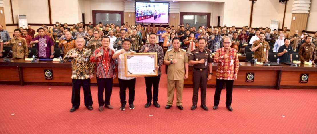 Workshop Regional Pengawasan Kolaboratif Akuntabilitas Keuangan dan Pembangunan Desa Sulsel, di Ruang Rapat Pimpinan Kantor Gubernur Sulsel, Kamis, 26 Oktober 2023. Workshop Regional Pengawasan Kolaboratif Akuntabilitas Keuangan dan Pembangunan Desa Sulsel, di Ruang Rapat Pimpinan Kantor Gubernur Sulsel, Kamis, 26 Oktober 2023.