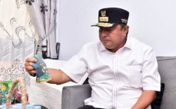 Pj Gubernur Bahtiar Dukung Pelaku IKM Kacang Mete Tingkatkan Produksi 