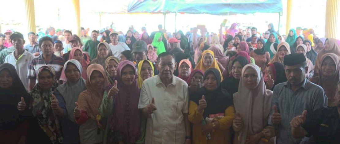 Warga Jeneponto antusias menyambut kedatangan Anggota DPR RI, Hamka B Kady.