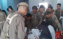 573 Personil Satpol PP Mendadak Dites Urine