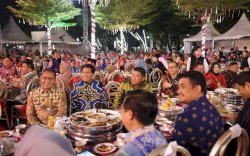 Branding Makassar Kota Makan Enak DP2 Gelar Bakar-Bakar Ikan di HUT ke-416 Kota